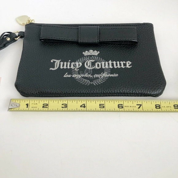 Juicy Couture Wristlet NWT Vegan Leather 5”x8” Bow Logo Spellout Gold Charm - Picture 6 of 7